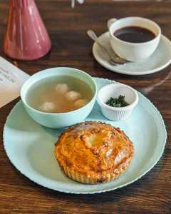 Meatballs soup / Bacon pie / Drink